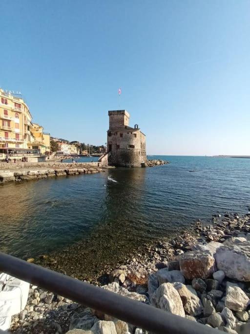 Appartamento Con Stupenda Vista Mare Zona Bristol Rapallo Exterior photo