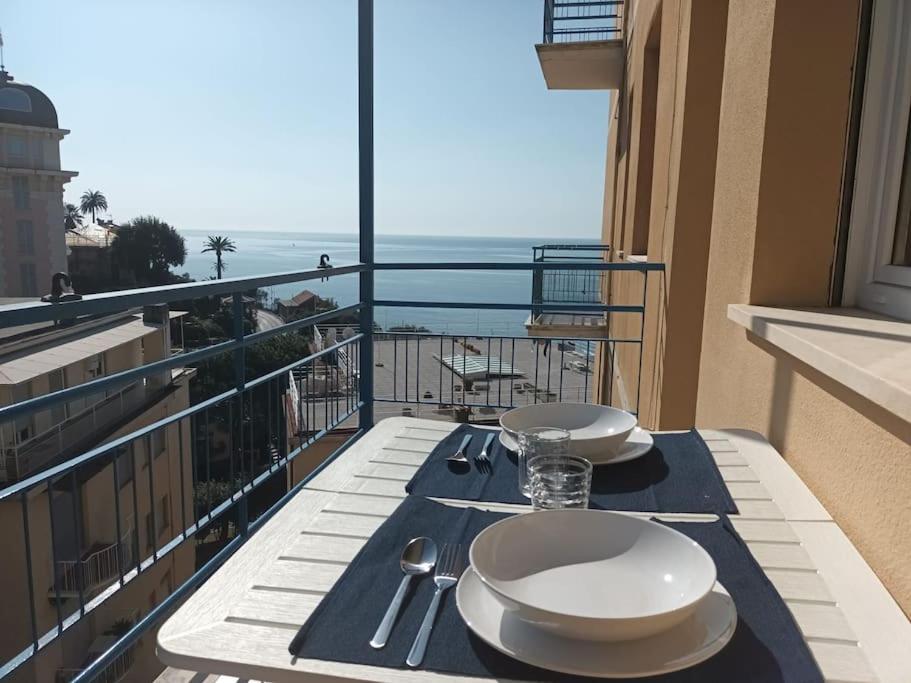 Appartamento Con Stupenda Vista Mare Zona Bristol Rapallo Exterior photo