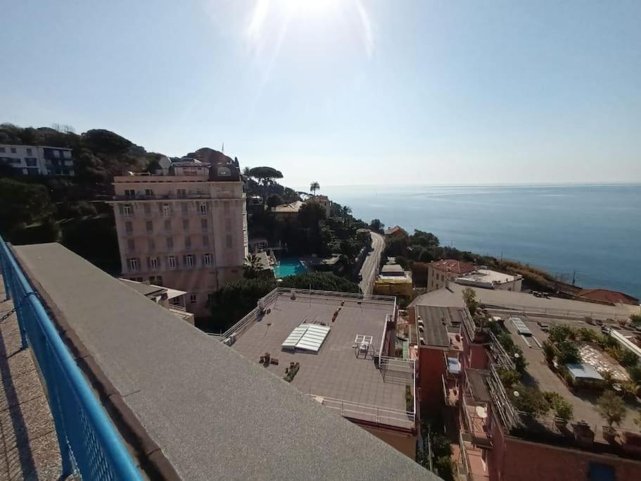 Appartamento Con Stupenda Vista Mare Zona Bristol Rapallo Exterior photo